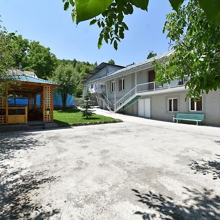 Guest House Arsan Tsaghkadzor Eksteriør billede