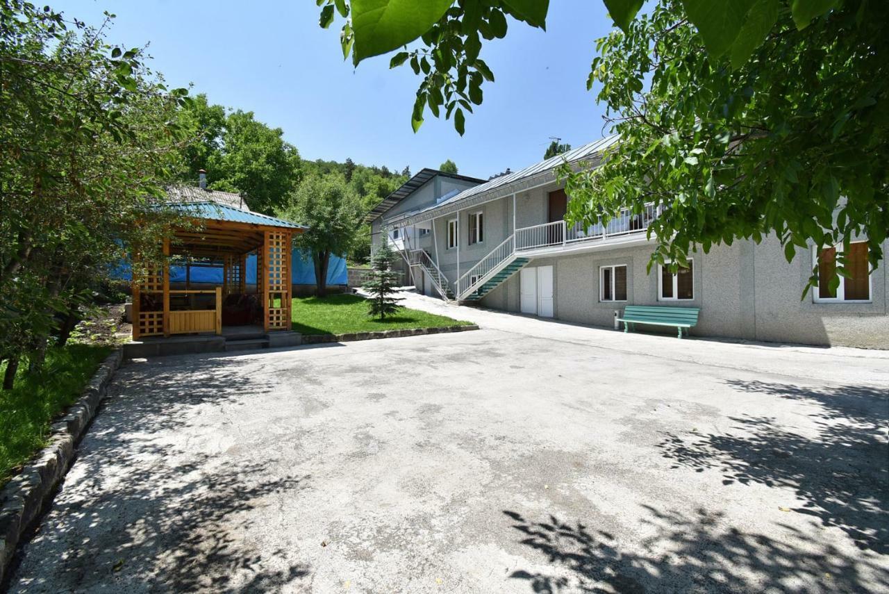 Guest House Arsan Tsaghkadzor Eksteriør billede