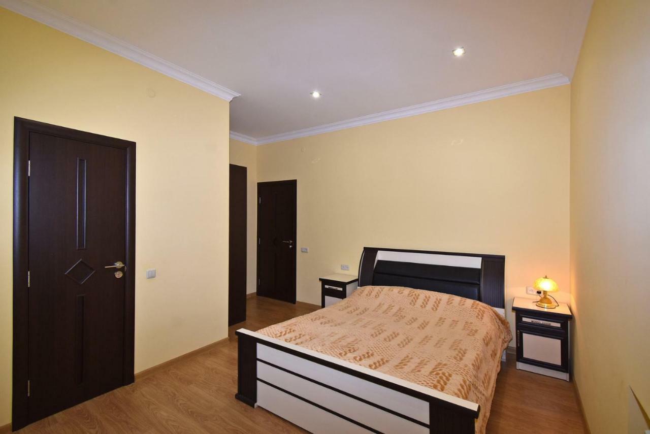 Guest House Arsan Tsaghkadzor Eksteriør billede