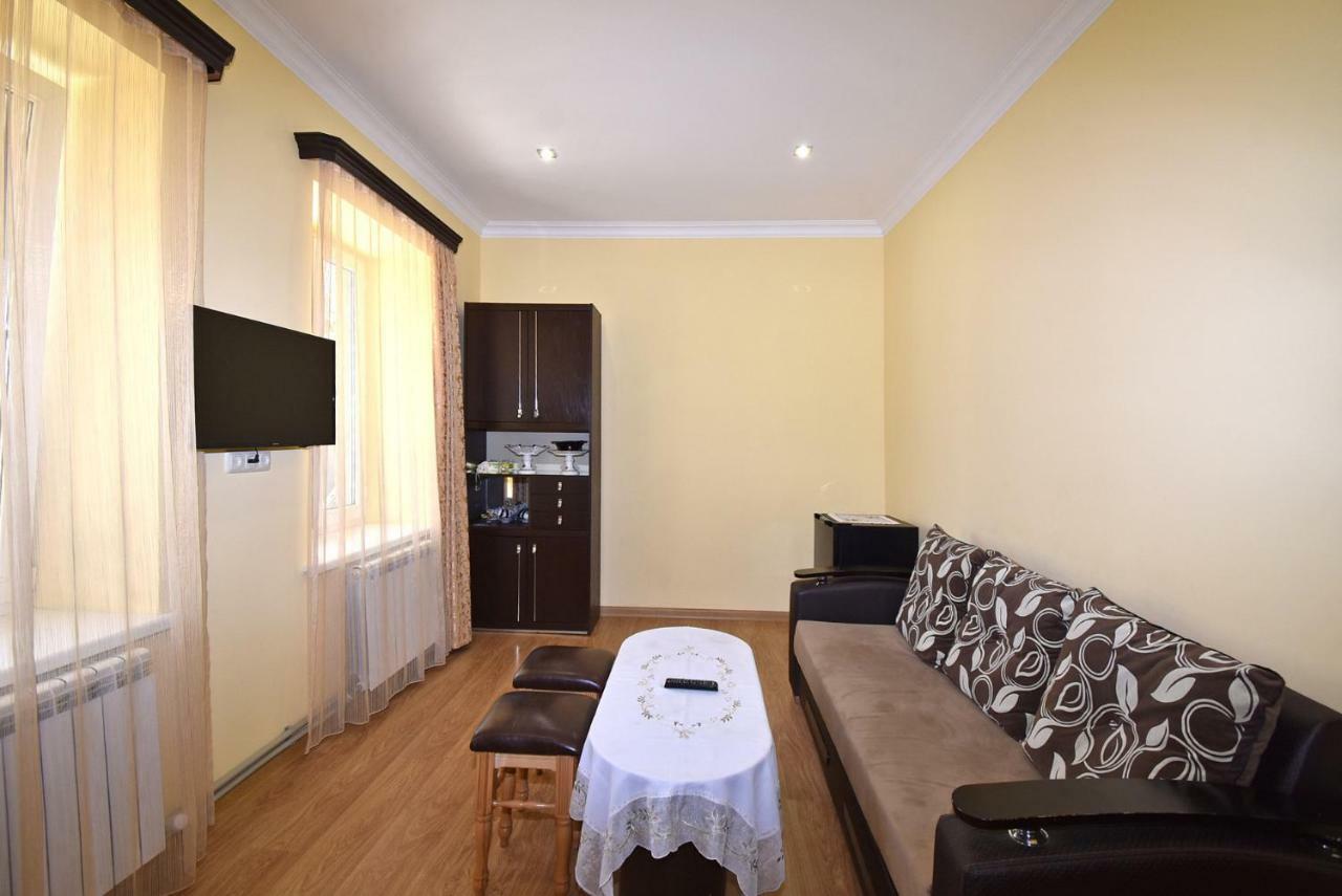 Guest House Arsan Tsaghkadzor Eksteriør billede